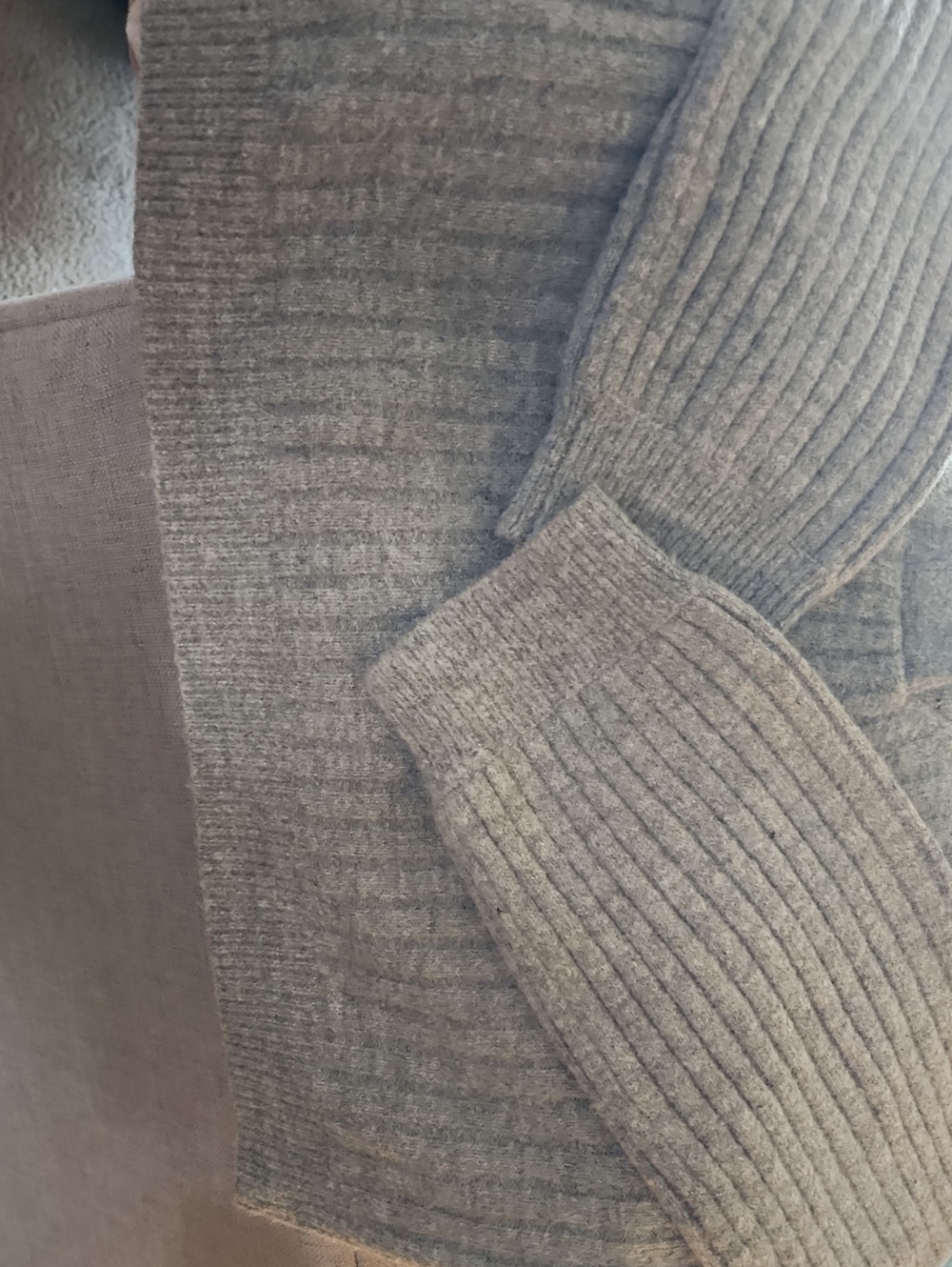 Crescent Sweater - Picture 4 of 4